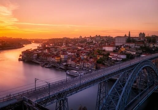 Bridge in Porto over Duoro river at dusk