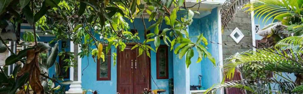 a traditional home in antigua