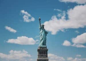 e2 visa status