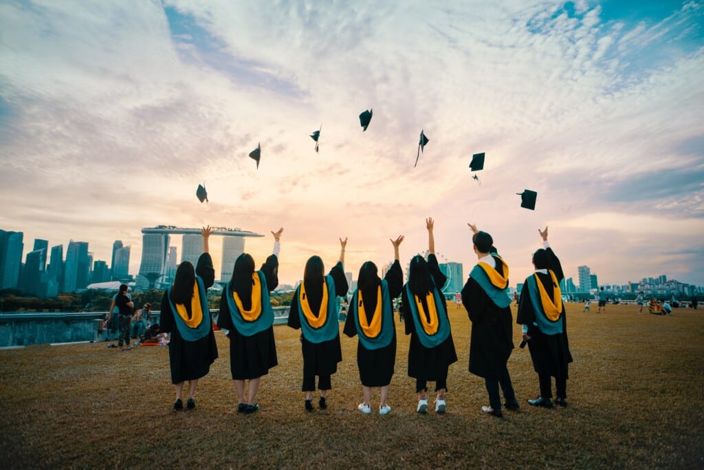 Os 5 principais destinos das férias de primavera para estudantes  universitários (2022)