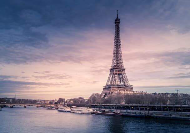 The Eiffel tower 