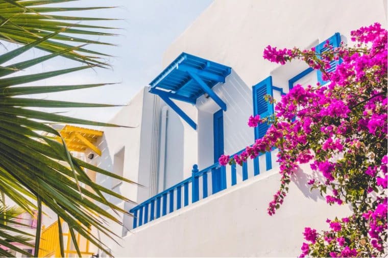 greek living