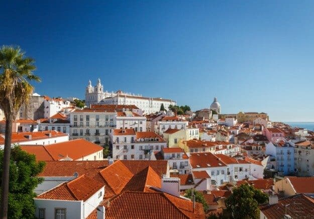 There are many rental properties in Lisbon