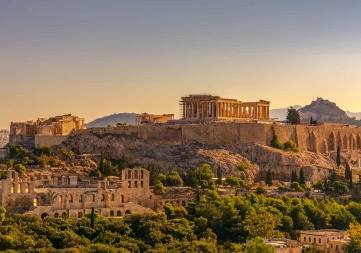 The Healthcare System in Greece - A Guide for Foreigners and Expats