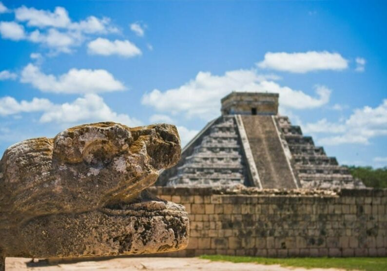 Chichén Itzá ruins in Mexico - where to retire in the Americas
