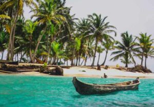 panama citizenship benefits boat in the clear waters of panama GCS