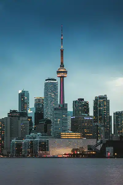 benefits of settling in canada