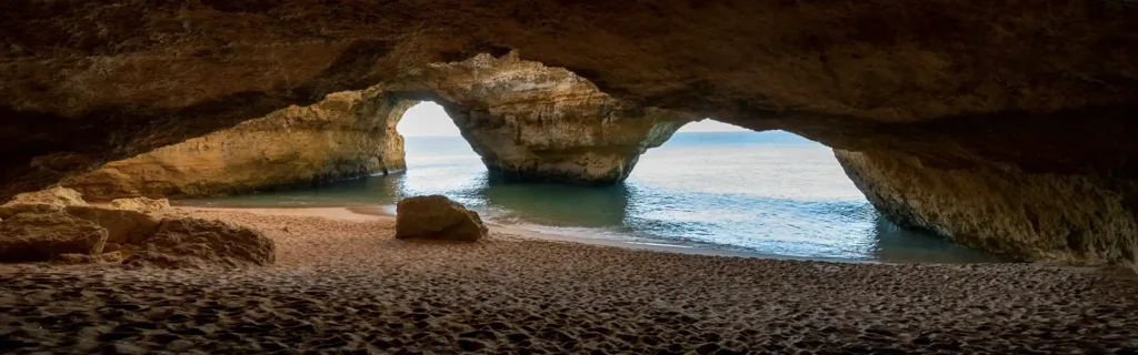 benagil-carvoeiro-algarve-portugal