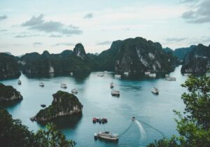 Overhead shots of boats in the waters of Vietnam - Asian countries to relocate to as a US citizen