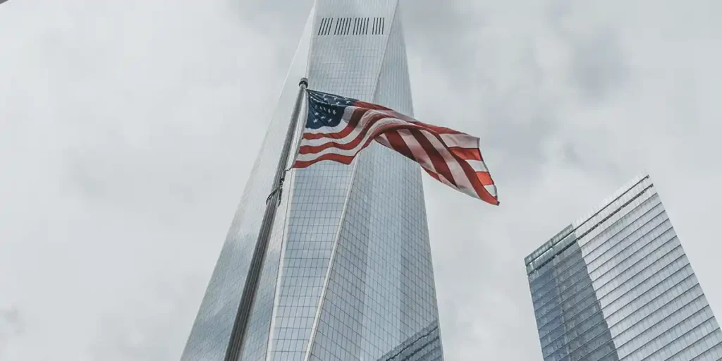 flag-skyscrapers-ny-usa-short