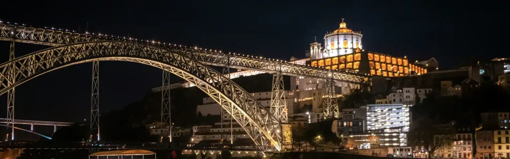 Serra do Pilar by night