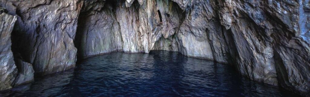 moqua well in nauru's cave system