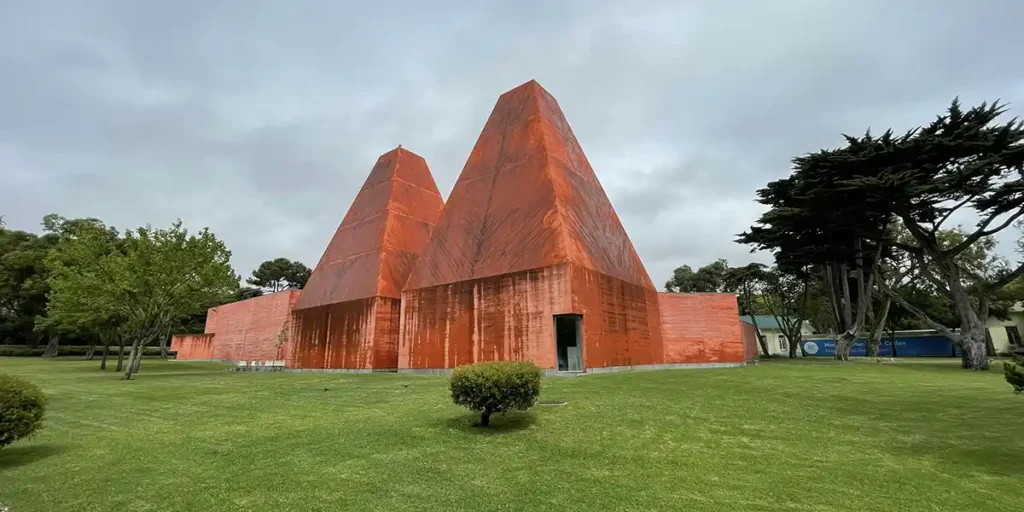 Casa da Histórias, Paula Rego museum