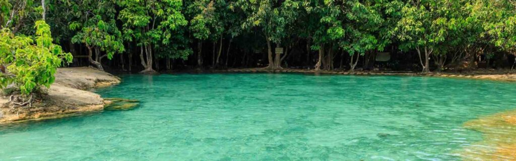 turquoise water of buada lagoon in nauru