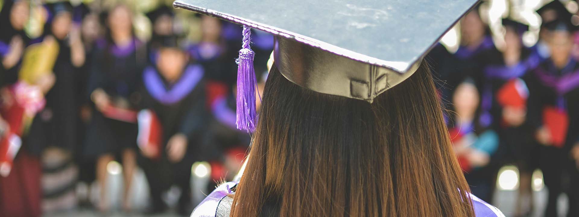 Education in Canada: How to Choose the Right School?_687cc4ebcfbda.jpeg