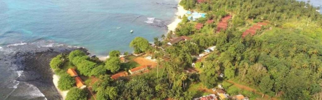 vista aérea da costa de São Tomé e Príncipe