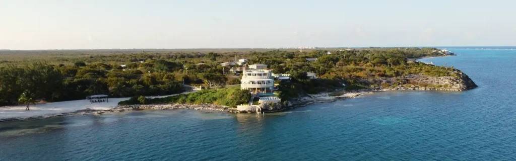 aerial view of a large oceant front villa in Grand Cayman, Cayman Islands